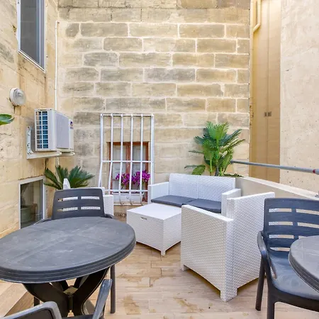 Appartement Dc Lux In Charming Bormla By 360 Estates