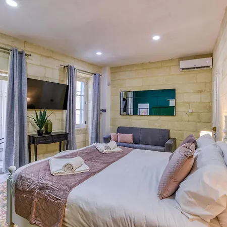Dc Lux In Charming Bormla By 360 Estates