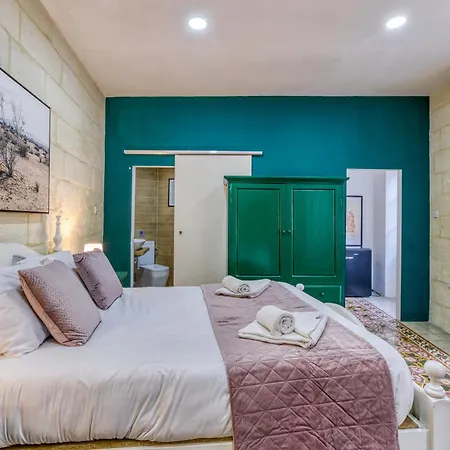 Dc Lux In Charming Bormla By 360 Estates