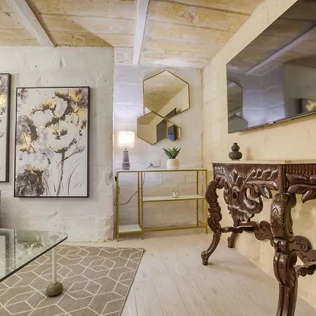 Dc Lux In Charming Bormla By 360 Estates * Cospicua