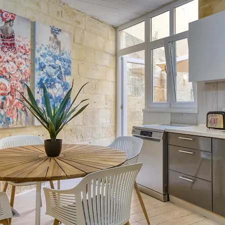 Dc Lux In Charming Bormla By 360 Estates